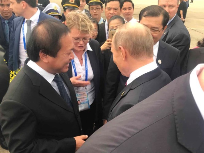 Bộ trưởng Trương Minh Tuấn tiễn Tổng thống Nga Putin cùng đoàn rời sân bay Đà Nẵng về nước