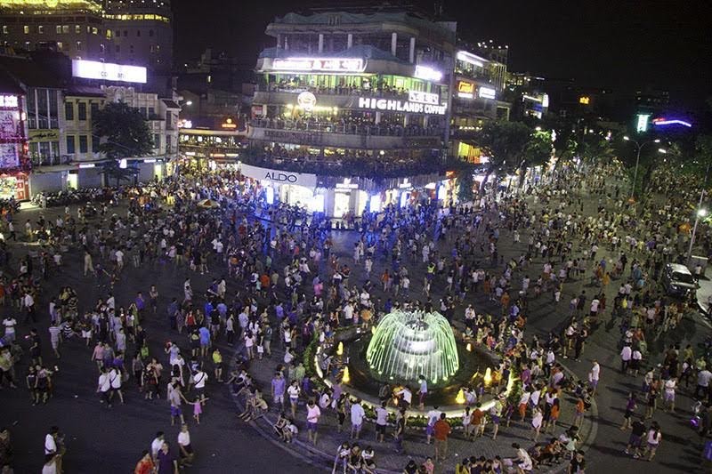 Phố đi bộ tại Hà Nội được thí điểm từ ngày 1/9.