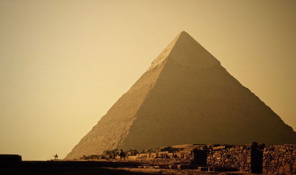 Hai căn phòng bí ẩn tại kim tự tháp Giza.