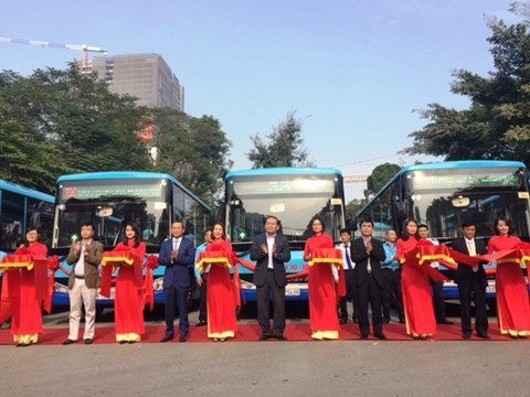 Hà Nội tiếp tục thay xe mới cho 2 tuyến xe buýt 18 và 33