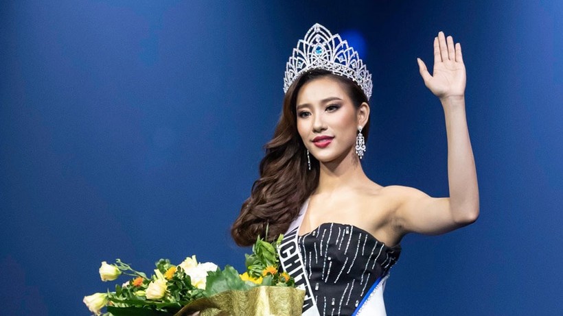 Vichitta Phonevilay, 23 tuổi, giành vương miện Hoa hậu Hoàn vũ Lào trong chung kết tối 24/8 tại Vientiane. Ảnh: Missosology