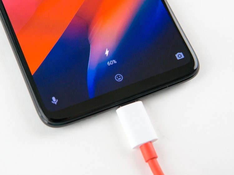 10 lý do bạn nên mua chiếc smartphone Android 530 USD thay vì iPhone X 1000 USD ảnh 3