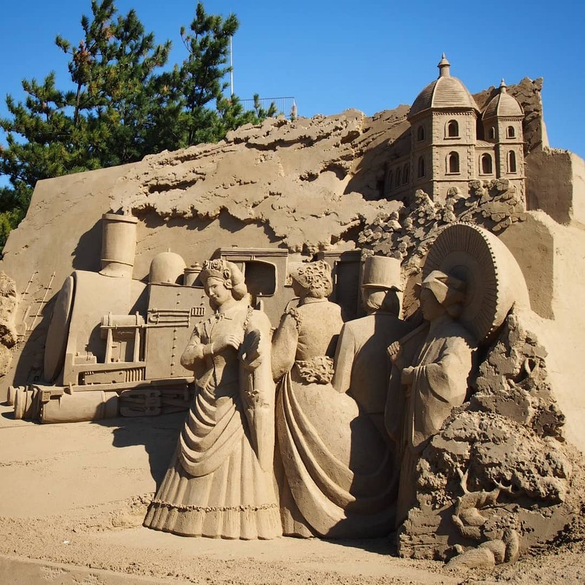 Chiêm ngưỡng 20 tác phẩm nghệ thuật công phu từ cát  ảnh 9
