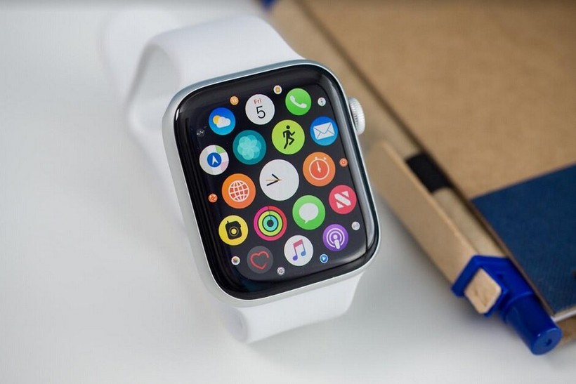 Kể từ ngày 1/9, nhiều sản phẩm của Apple sẽ bị đánh thuế, trong đó có đồng hồ thông minh Apple Watch. Ảnh: Phone Arena