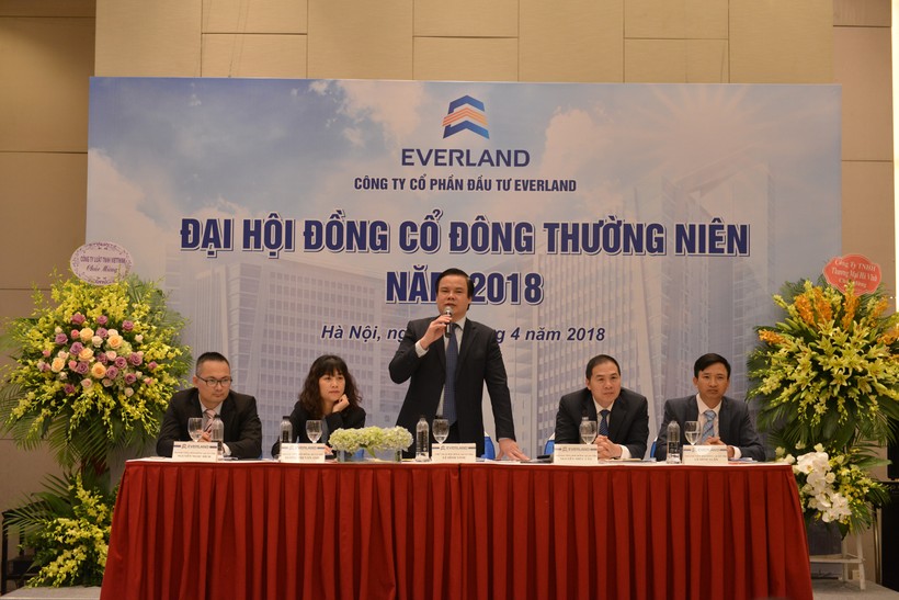 Ông Lê Đình Vinh - Chủ tịch Hội đồng quản trị Công ty Cổ phần Đầu tư Everland phát biểu tại cuộc họp ĐHĐCĐ thường niên năm 2018 (Nguồn: EVG)