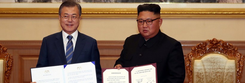 Hai nhà lãnh đạo với văn bản tuyên bố chung Tháng 9 lịch sử 