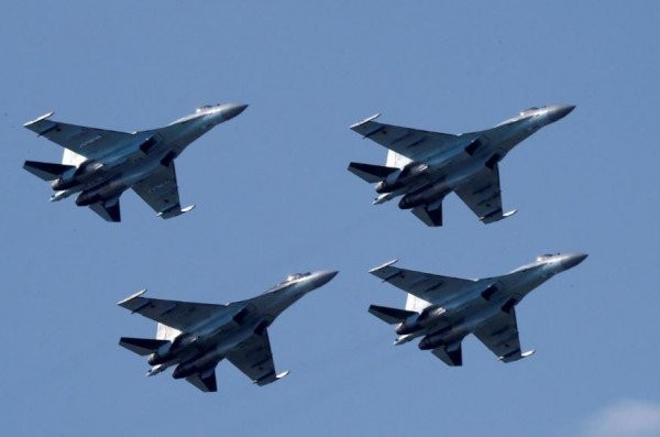 Sự giao lưu,hợp tác quân sự Mỹ - Trung đang có nguy cơ tan vỡ do việc Mỹ trừng phạt việc mua máy bay Su-35 và tên lửa phòng không S-400 của Nga
