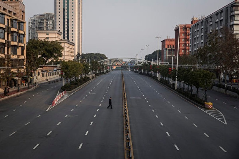 Từ ngày 23/1,thành phố Vũ Hán đã thực hiện "phong thành" phong tỏa thành phố để chống dịch lan rộng (Ảnh: Đa Chiều)