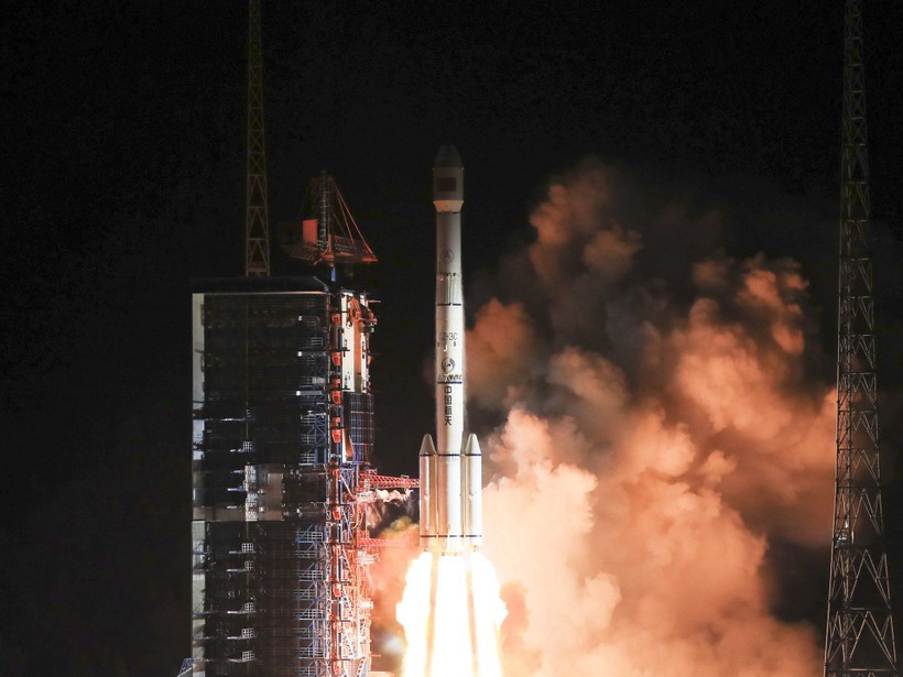Trong vòng chưa đầy 1 tháng, Trung Quốc phải chịu 3 sự cố về hàng không vũ trụ khiến dư luận đặt câu hỏi về nguyên nhân các vụ việc.Trong ảnh: vụ phóng tên lửa CZ-7A bị thất bại hôm 16/3 (Ảnh: Tân Hoa xã) 
