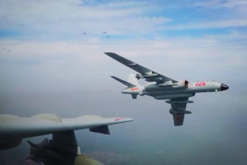 Mấy ngày gần đây, máy bay quân sự PLA liên tục bay vào Vùng nhận dạng phòng không Đài Loan (Ảnh: Dwnews).