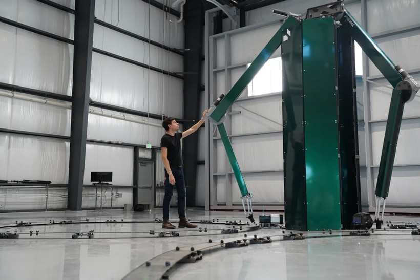 Hệ thống in kim loại 3D cảm ứng Mantis khổng lồ có thể in các bộ phận với kích thước không giới hạn. Ảnh Rosotics