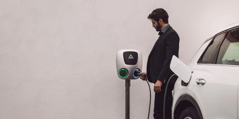 Thiết bị sạc xe điện xoay chiều (AD) ChargeAmps Aura do công ty Thụy Điển Charge Amps sản xuất. Ảnh Charge Amps