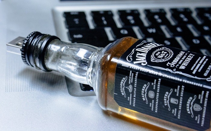 USB hình chai rượu Tennessee whiskey