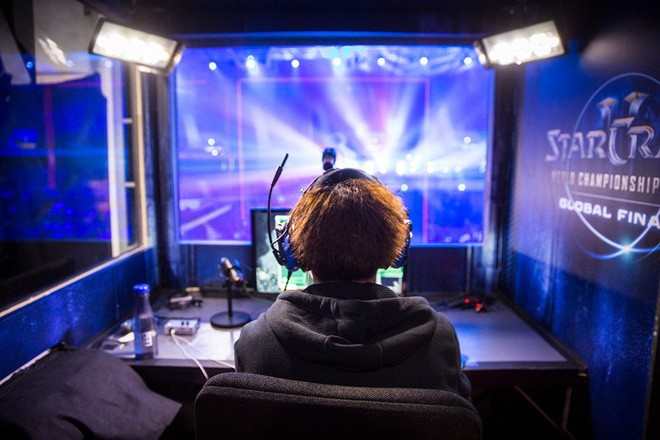 Game thủ chuyên nghiệp Hàn Quốc nghiền nát trí tuệ nhân tạo 4 - 0 trong game StarCraft - Ảnh 2. Game thủ chuyên nghiệp Hàn Quốc nghiền nát trí tuệ nhân tạo 4 - 0 trong game StarCraft - Ảnh 2.