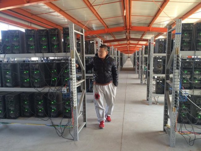 Cơn sốt Bitcoin: Đừng ham lãi ảo mà mất tiền thật ảnh 4 Cơn sốt Bitcoin: Đừng ham lãi ảo mà mất tiền thật ảnh 4