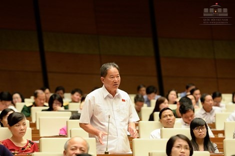 Đại biểu Nguyễn Bá Thuyền cho rằng có lẽ chẳng ai chứng minh được cán bộ "đòi"  hối lộ.