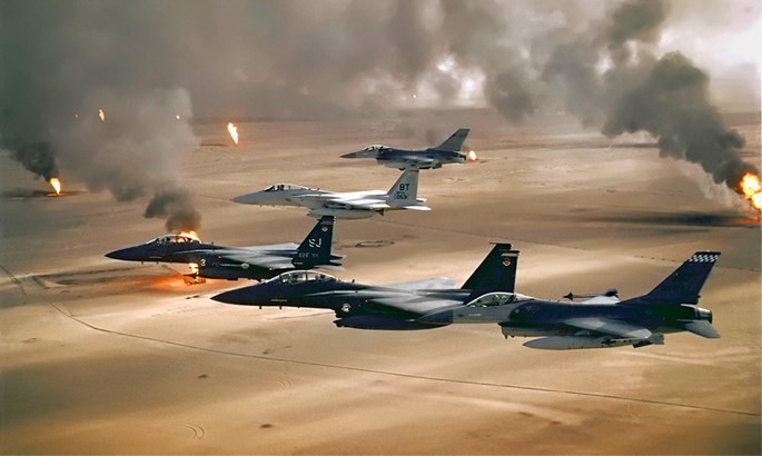 Máy bay liên quân áp đảo bầu trời Kuwait và Iraq trong chiến dịch Bão táp sa mạc đầu năm 1991 - Ảnh: Không lực Mỹ