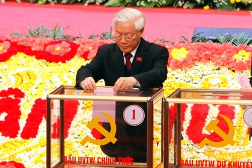 Tổng Bí thư Nguyễn Phú Trọng bỏ phiếu bầu Ban chấp hành TƯ khóa XII