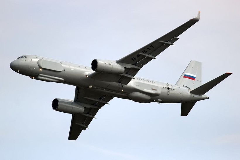 Tu-214R của Nga