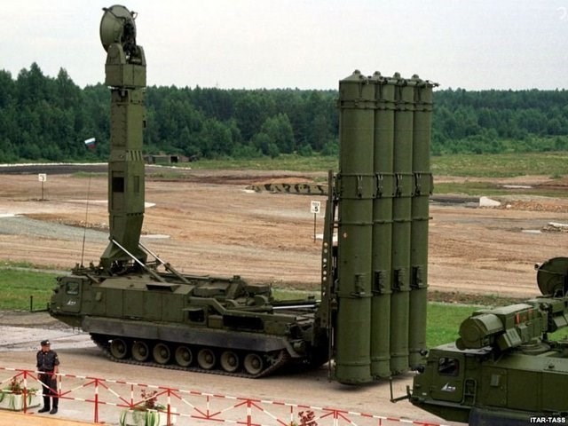 Hệ thống tên lửa S-300. (Nguồn: Itar-tass)