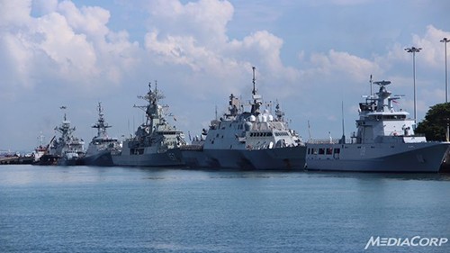 Những con tàu xuất hiện tại IMDEX Asia 2015.