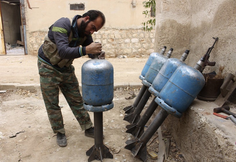 Những vũ khí khiến chiến binh IS bỗng dưng... "tự sát”! 