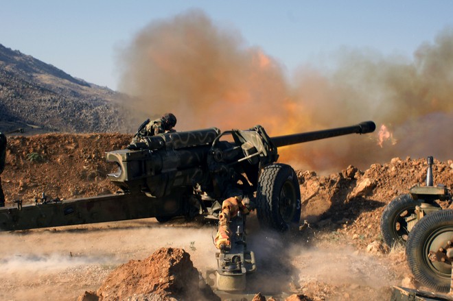 Hỏa lực khủng khiếp của pháo binh Syria vây chặt Morek