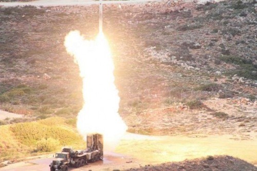 S-300 phóng tên lửa