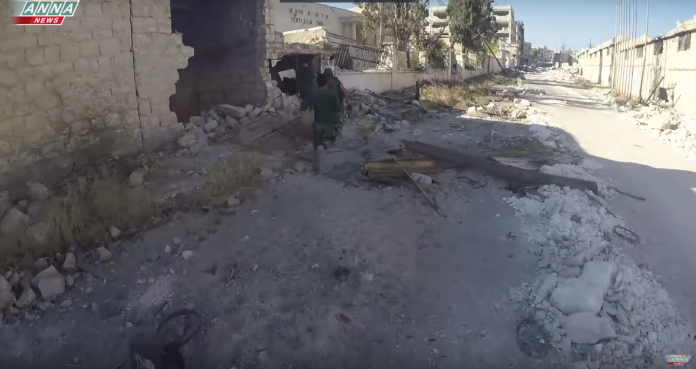 Giao chiến trên đường phố thành phố Aleppo