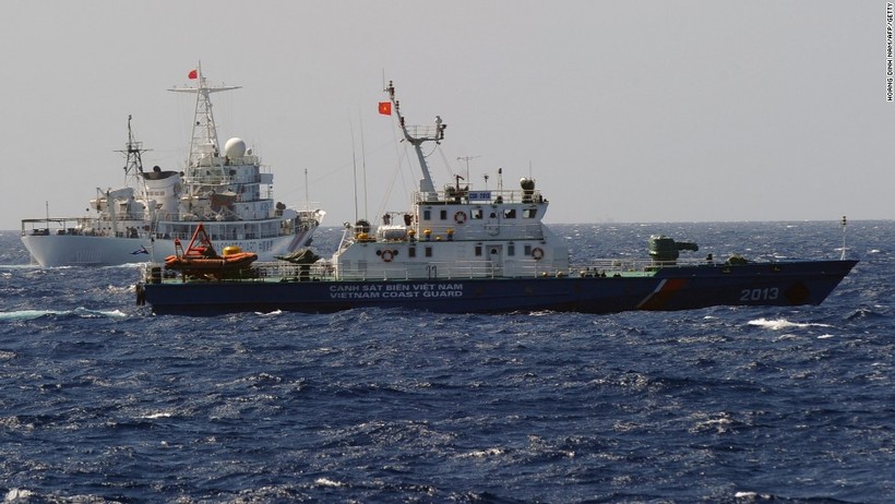 Tàu cảnh sát biển Việt Nam và hải cảnh Trung Quốc trong cuộc đấu tranh tháng 5.2014