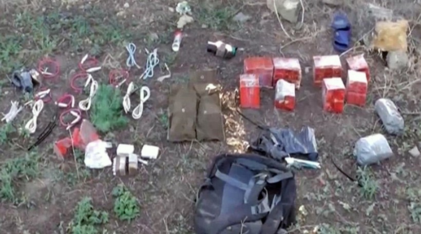 Thuốc nổ TNT thu được từ một biệt kích trên hiện trường ở Crimea