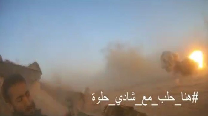 Một cảnh quay trong video của thủ lĩnh chiến trường Jabhat Al-Ahrar Sham