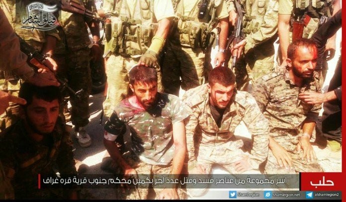 3 chiến binh người Kurd và 1 trẻ vị thành niên bị lực lượng Hồi giáo cực đoan bắt và hành hạ