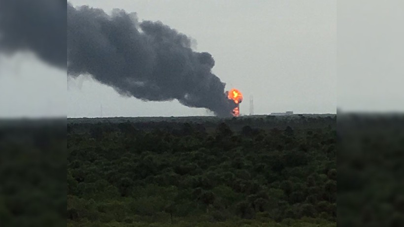 Vụ nổ tên lửa SpaceX trên Mũi Canaveral