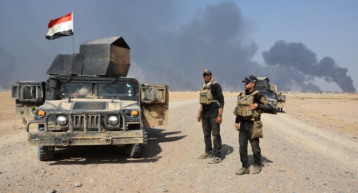 Binh sĩ quân đội Iraq trên đường tấn công vào Mosul