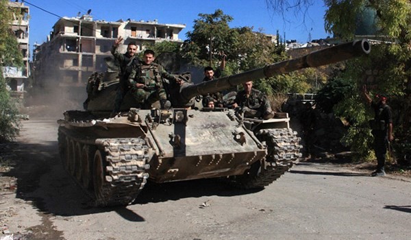 Xe tăng quân đội Syria chiến đấu trên chiến trường Aleppo