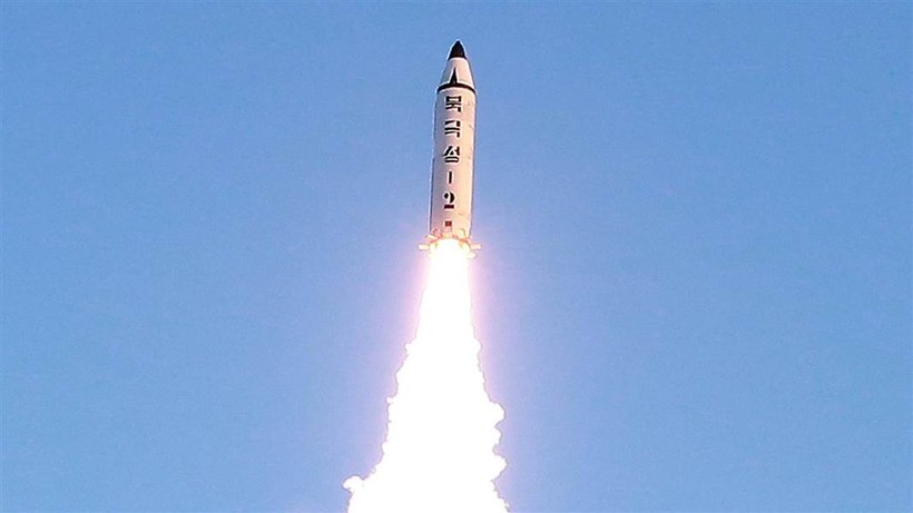 Triều Tiên phóng thử tên lửa đạn đạo