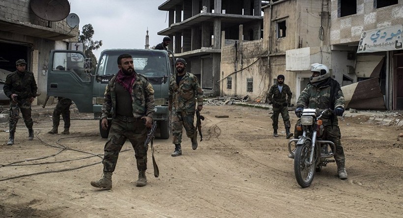 Binh sĩ quân đội Syria trên chiến trường thành phố Daraa