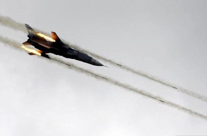 Không quân Nga không kích IS trên vùng nông thôn đông Aleppo