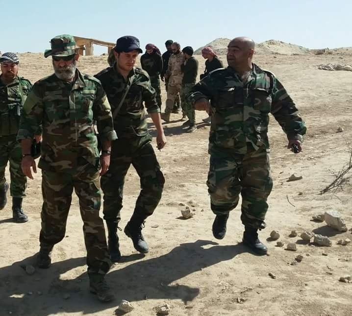  Tướng Issam Zahreddine, chỉ huy lữ đoàn 104 Vệ binh Cộng hòa cùng các sĩ quan dưới quyền tại Deir Ezzor 