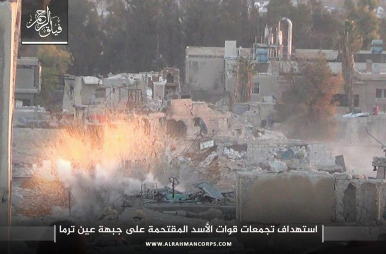 Phiến quân ngoại vi Damascus liều chết chống trả quân đội Syria ảnh 6 Phiến quân ngoại vi Damascus liều chết chống trả quân đội Syria ảnh 6