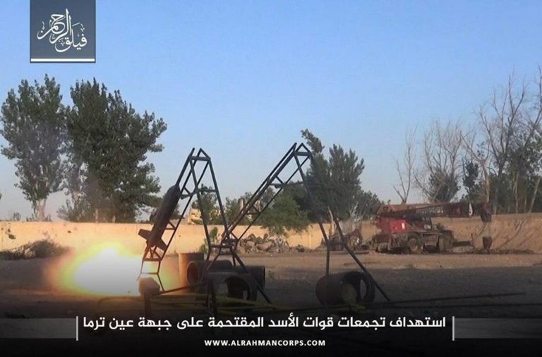 Phiến quân ngoại vi Damascus liều chết chống trả quân đội Syria ảnh 9 Phiến quân ngoại vi Damascus liều chết chống trả quân đội Syria ảnh 9