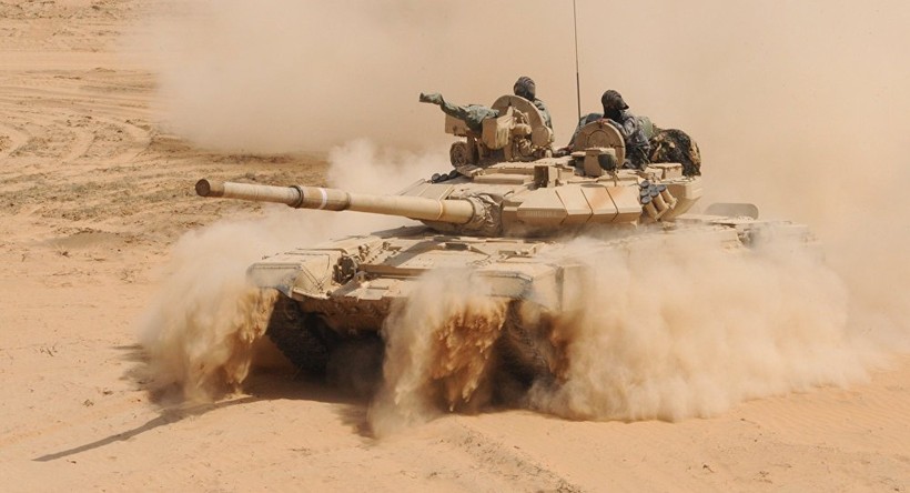 Quân đội Syria tiếp tục cuộc tấn công trên vùng sa mạc gần thị trấn Al- Tanf, biên giới Jordan
