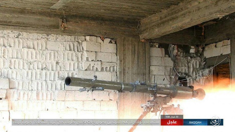 Hàng chục phiến quân IS nộp mạng trước SDF ở Raqqa, Syria ảnh 9 Hàng chục phiến quân IS nộp mạng trước SDF ở Raqqa, Syria ảnh 9