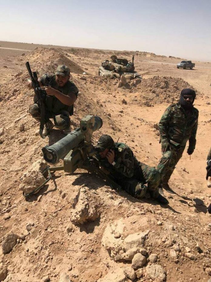 Lực lượng vũ trang địa phương NDF trên chiến trường Al-Sukhnah - Deir Ezzor - ảnh truyền thông NDF
