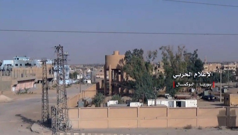 Liên quân Syria đánh tràn vào sào huyệt Al-Bukamal, IS thất thủ (video) ảnh 4 Liên quân Syria đánh tràn vào sào huyệt Al-Bukamal, IS thất thủ (video) ảnh 4