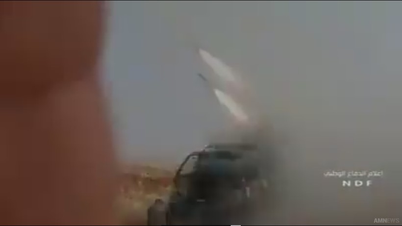 Lực lượng NDF pháo kích vào chiến tuyến của phiến quân ở Hama - ảnh video NDF