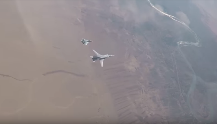 Máy bay ném bom chiến lược tầm xa Tu22M3 và tiêm kích Su-30SM trên không phận Deir Ezzor - ảnh video minh họa