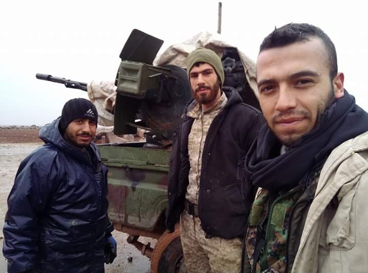 Quân đội Syria ồ ạt chiếm loạt cứ địa, khủng bố bắt đầu tháo chạy ở Idlib ảnh 3 Quân đội Syria ồ ạt chiếm loạt cứ địa, khủng bố bắt đầu tháo chạy ở Idlib ảnh 3