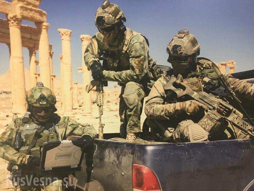 Các binh sĩ đặc nhiệm Nga trên chiến trường Syria - ảnh Rusvesna
